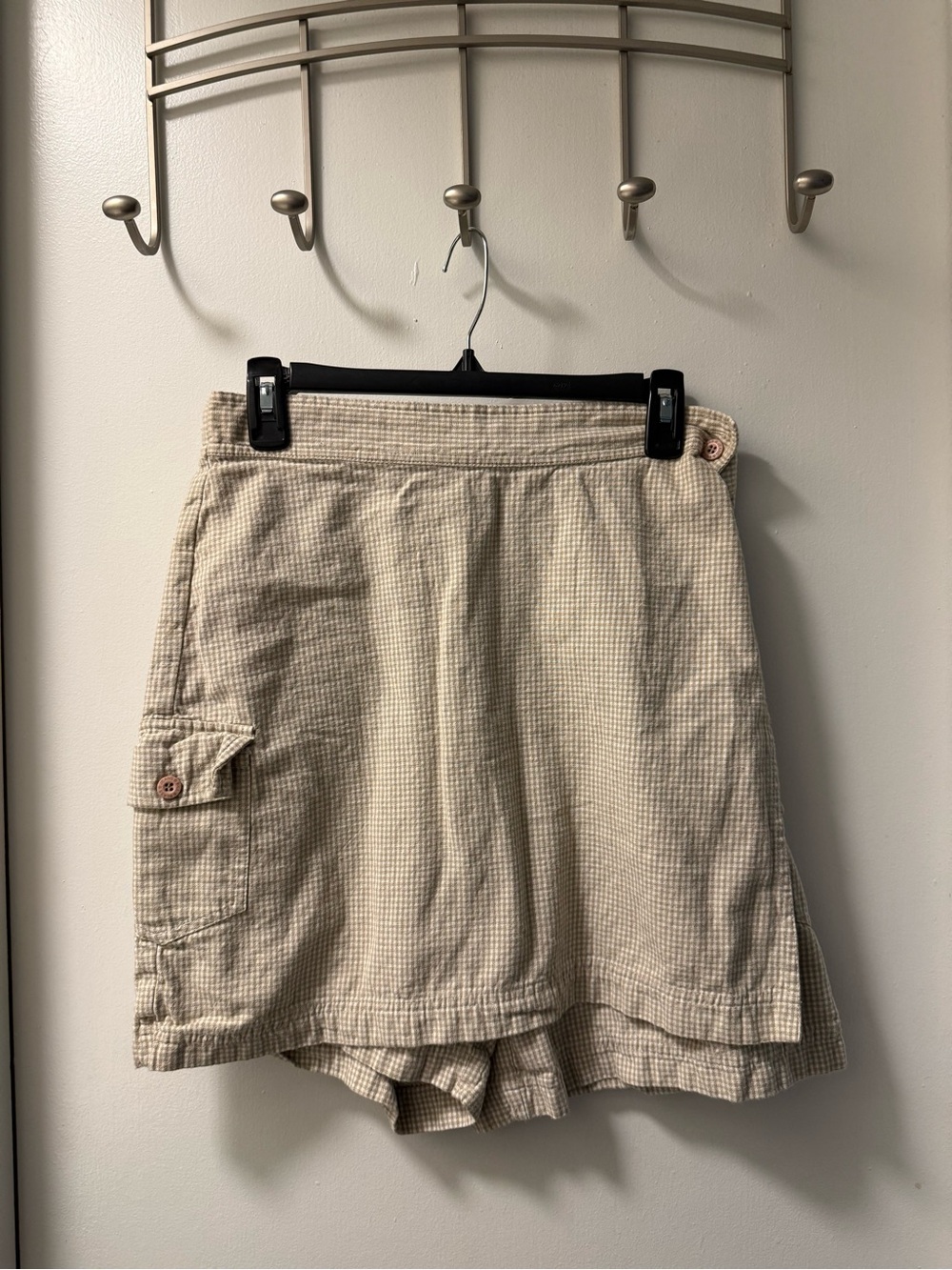 Beige Textured Women’s Skort with Side Pocket